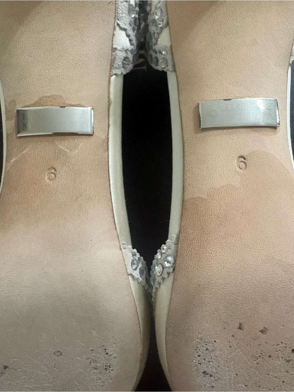Badgley Mischka Ivory Satin Crystal-Embellished T-Strap Heels. Like New. - Picture 5 of 6